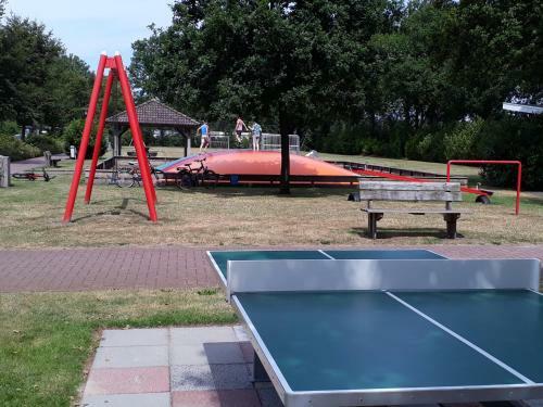 Stacaravan Met Wifi En Zwembad