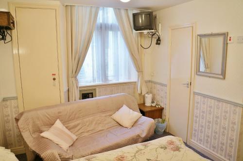Bed & Breakfast The Captain Guesthouse
