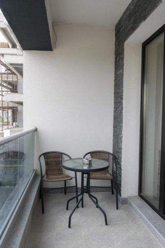 Beach Land Apartments 4