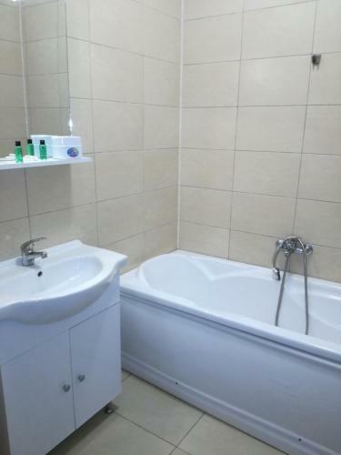Summerland Sea View Apartment