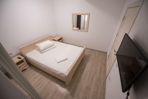 New Central Lake Apartment Mamaia Iaki