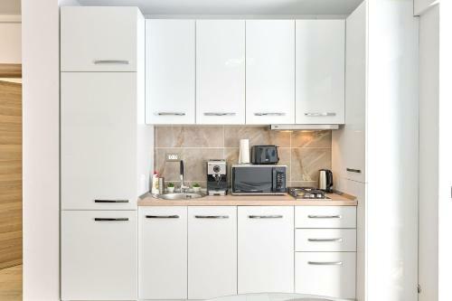 Sunset By The Sea Apartment Alezzi Spa Pools Resort