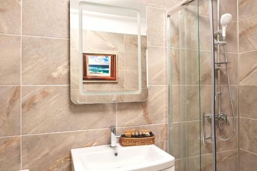 Sole Apartment Spa N Pools Beach Resort