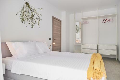 Sunny Side Apartments In Complexul Alezzi Beach