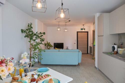Sunny Side Apartments In Complexul Alezzi Beach
