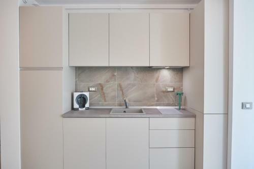 Sunny Side Apartments In Complexul Alezzi Beach