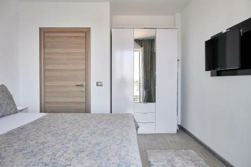 Sunshine 1 Br Apartment Spa N Pool Alezzi Beach Resort
