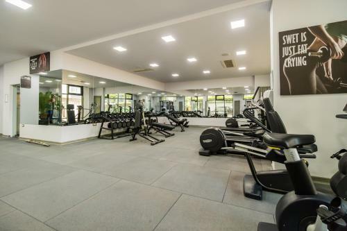 Vibe Apartment In Alezzi Beach Resort Spa N Pools