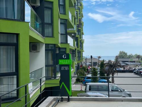 Alezzi Holiday Apartment 13 G