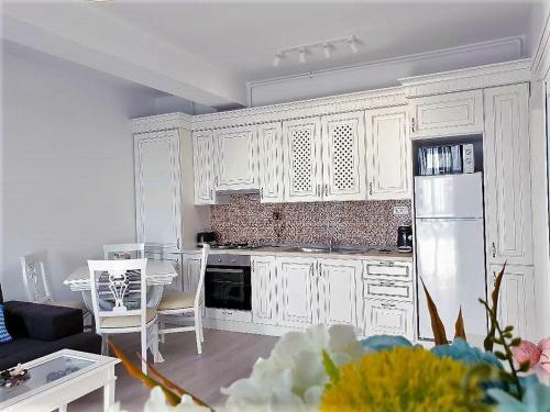 Eversea Apartment Mamaia Nord