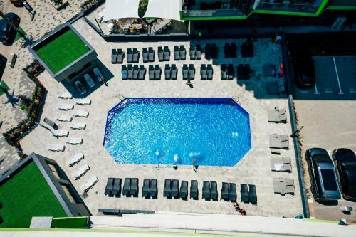 Apartamento Gray Boutique In Alezzi Beach Resort