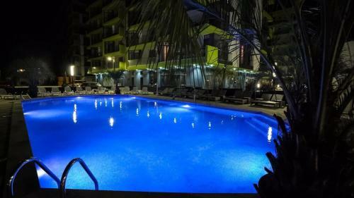 Apartamento Gray Boutique In Alezzi Beach Resort