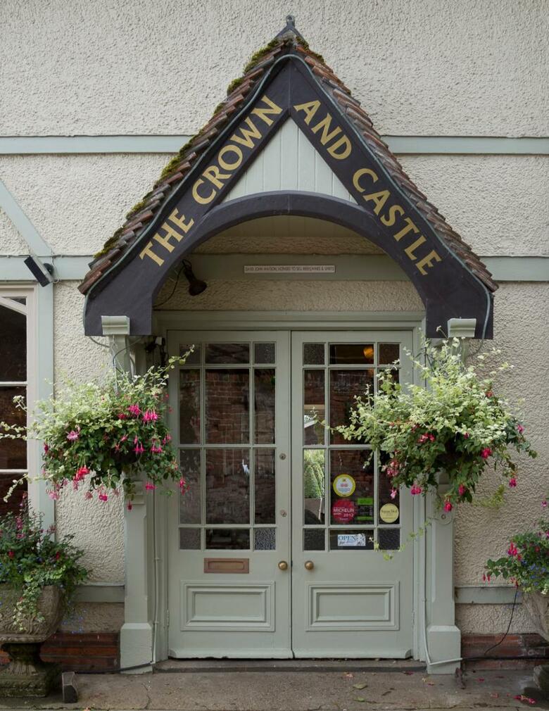 Hotel Crown And Castle