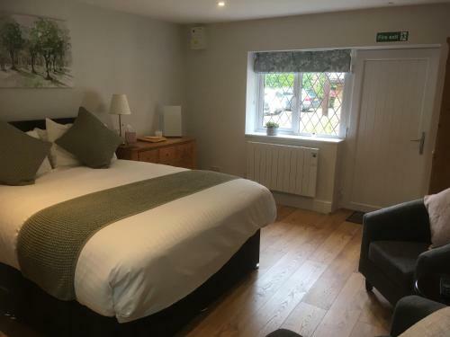 Trumbles Gatwick B&B