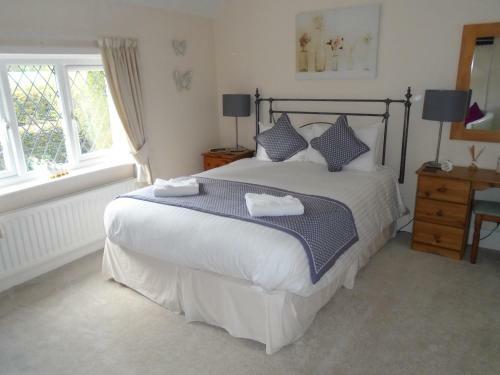 Trumbles Gatwick B&B