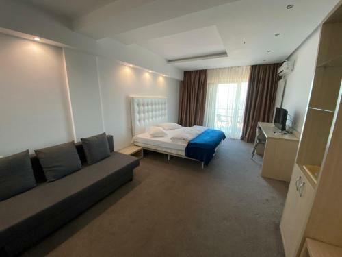 Hostal Ella By The Sea Residence
