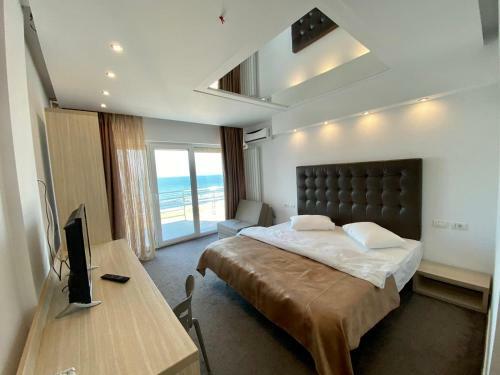 Hostal Ella By The Sea Residence
