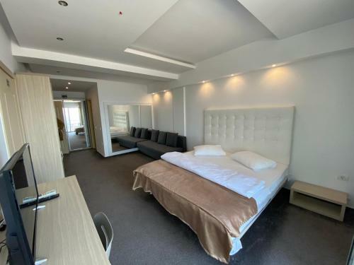 Hostal Ella By The Sea Residence