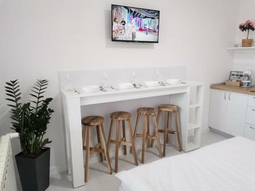 Casuta Cu Tei-lime House