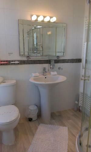 Bed & Breakfast Min Y Don Guest House