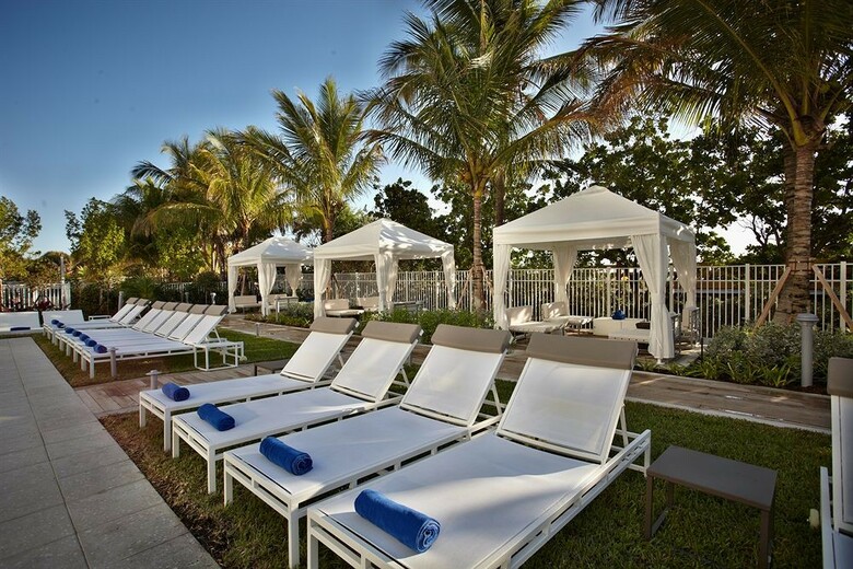 Hotel Courtyard By Marriott Miami Beach Oceanfront