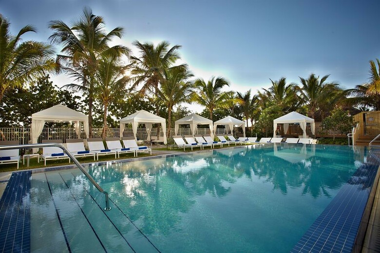 Hotel Courtyard By Marriott Miami Beach Oceanfront