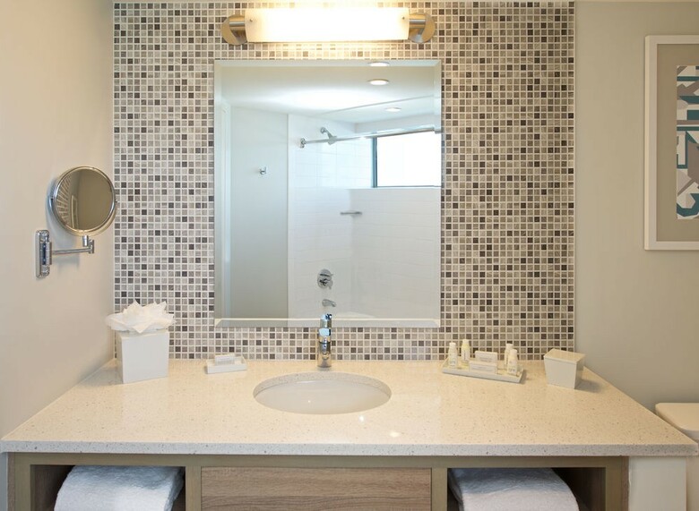 Hotel Courtyard By Marriott Miami Beach Oceanfront