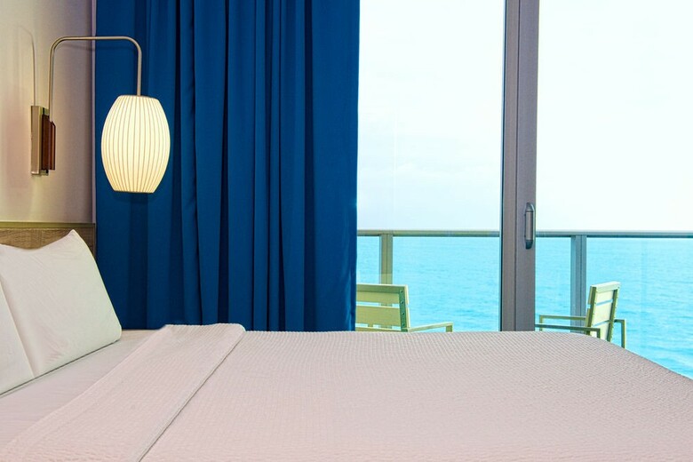 Hotel Courtyard By Marriott Miami Beach Oceanfront