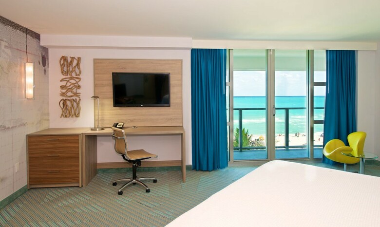 Hotel Courtyard By Marriott Miami Beach Oceanfront