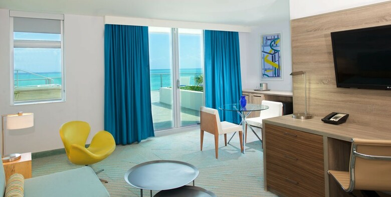 Hotel Courtyard By Marriott Miami Beach Oceanfront