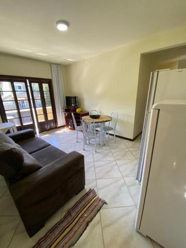 Apartamento 2 Dormit�rios Praia Bombinhas 01