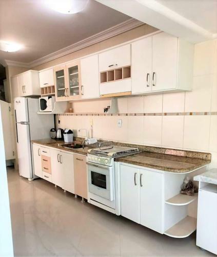 Apartamento Meia Praia Top - 3 Suites