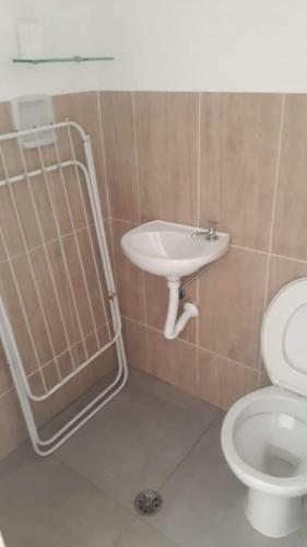 Apartamento Pitangueiras 7 Pessoas / 200 Mts Da Praia