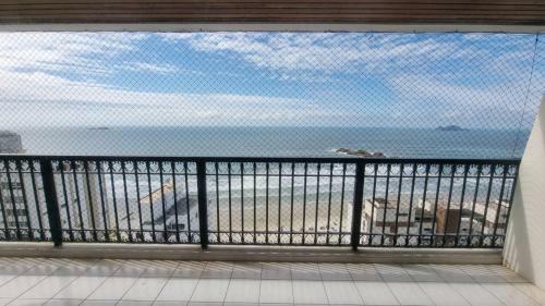 Apartamento Com Vista Pro Mar Guaruja