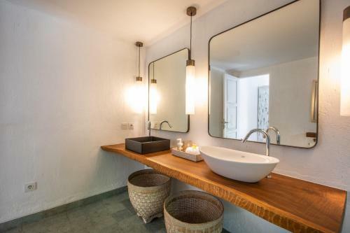 Bed & Breakfast Pinkprivate Sanur - Cool Adults Only