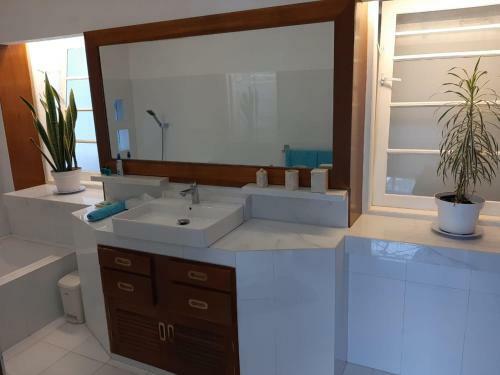 Sunkiss Villa By Yogya Tropicana