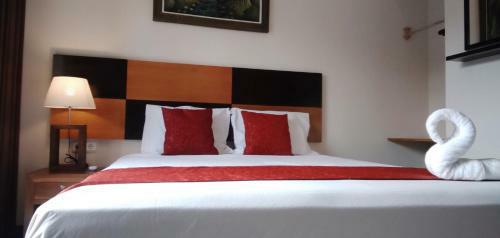 Hostal The Jepun Room And House