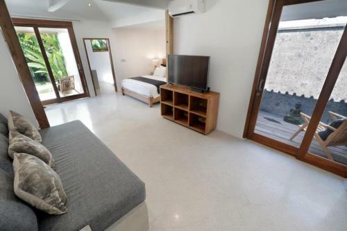 Amazing 3 Bedrooms Villa Canggu