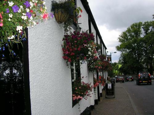 The Robertson Arms Hotel