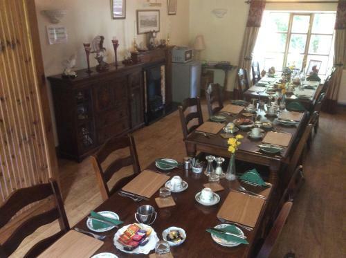 Oakenholt Farm Bed And Breakfast