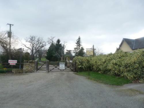 Oakenholt Farm Bed And Breakfast