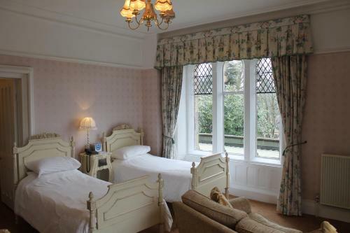 Oakwood Hall Hotel