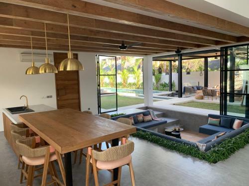 Villa Mosaic - Stunning Designed Spacious Villa - Center Canggu