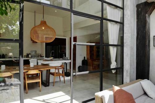3br Villa Prime Location Berawa Beach/canggu