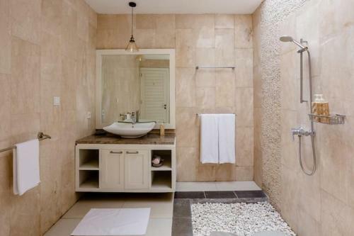 Modern Beach Villa Shree By Azure