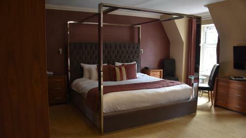 Royal Hotel