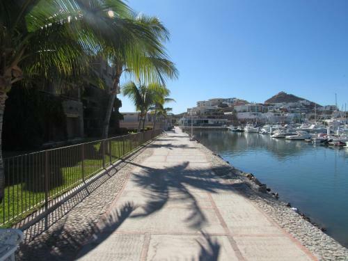 Apartamento Marina Real Condominios