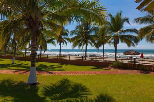 Hotel The Resort At Majahua Palms