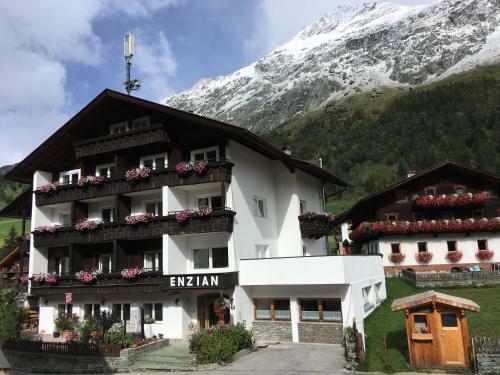 Apartamento Ferienhaus Enzian