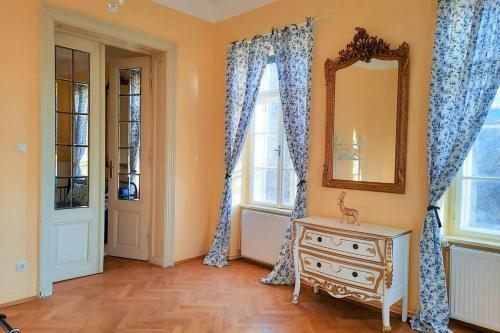 Apartamento Sisi-schloss Rudolfsvilla - Sechser - 24 G�ste